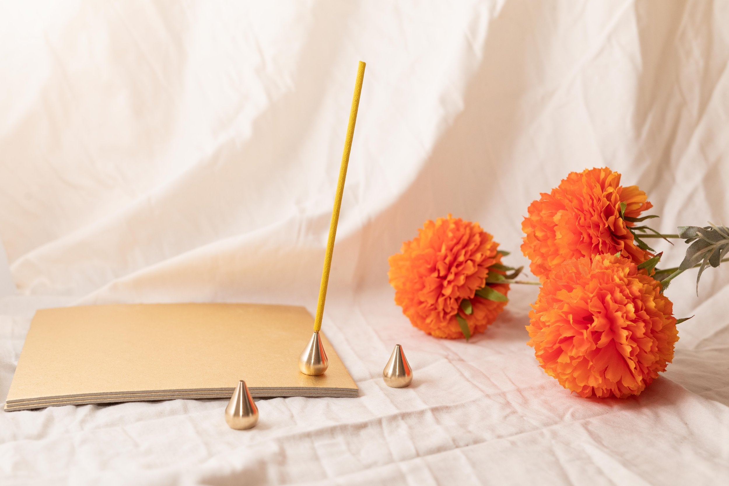 Brass Teardrop Holder